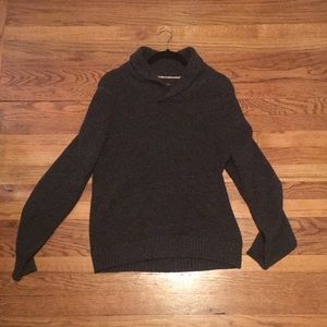 American Eagle Men’s Medium Gray Sweater